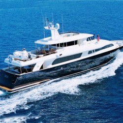 Power yacht charter