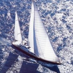 Sailing yacht charter